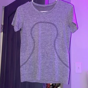 Lululemon grey size 4 shirt worn 3 times